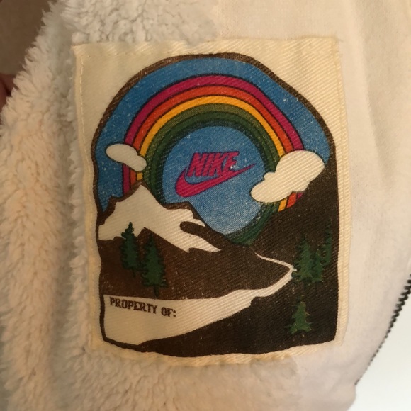 Nike vest - Picture 3 of 4